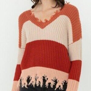 Love Tree Distressed V Neck Sweater Size Small